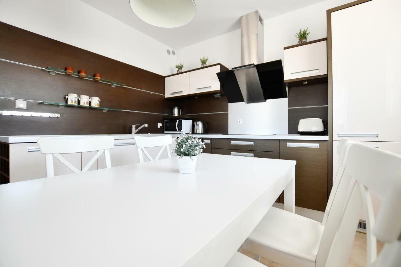 Apartamenty Navigator-Portowa 28 코워브제크 외부 사진
