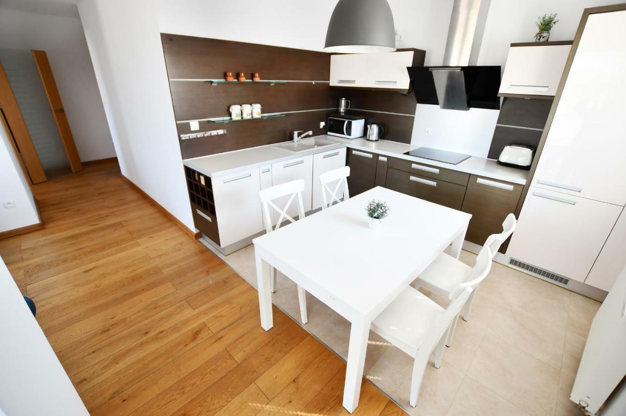 Apartamenty Navigator-Portowa 28 코워브제크 외부 사진