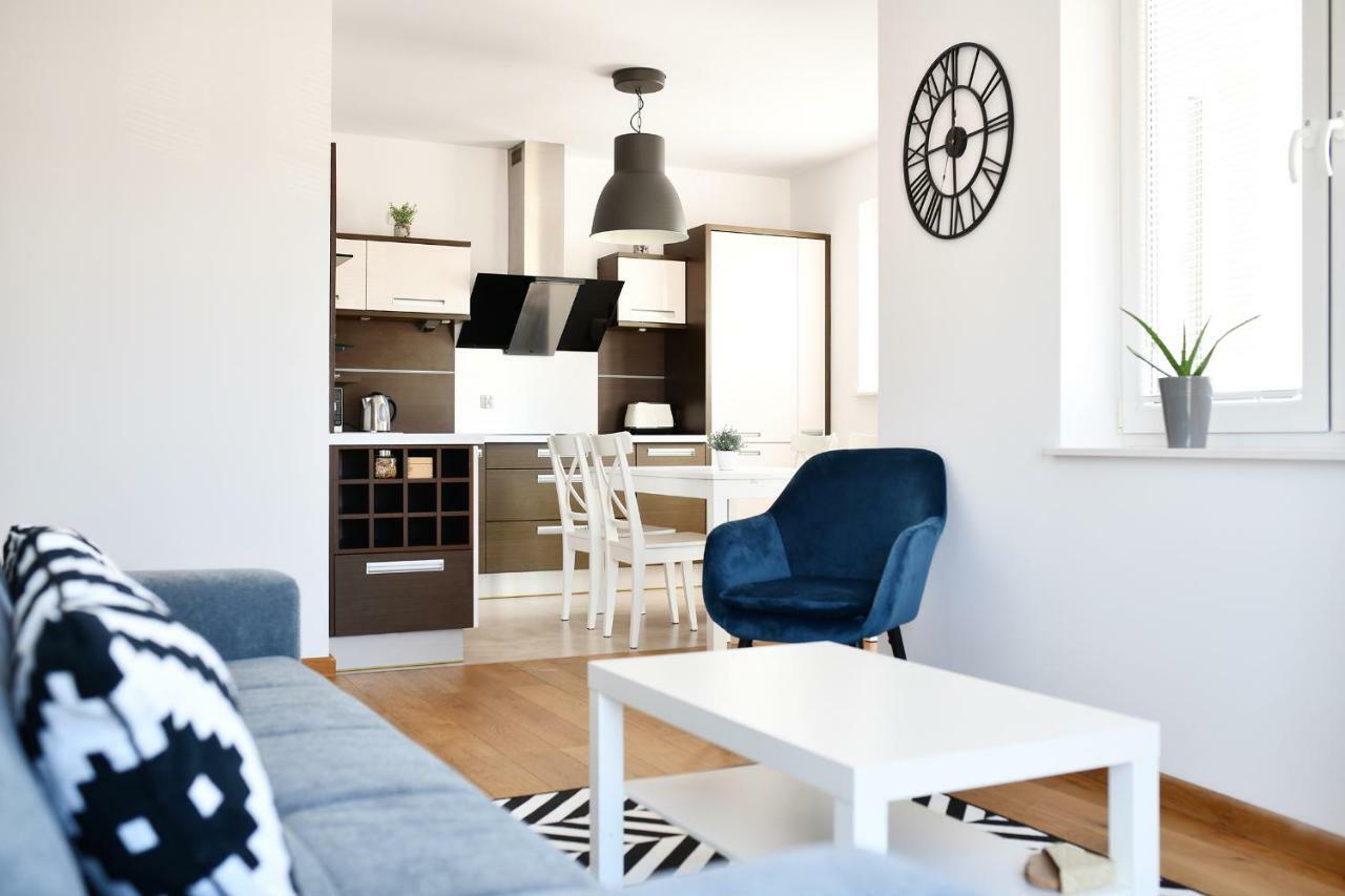 Apartamenty Navigator-Portowa 28 코워브제크 외부 사진